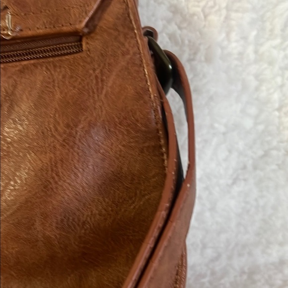 b.o.c. Brown Leather Crossbody Bag with Vintage Appeal - Picture 14 of 16